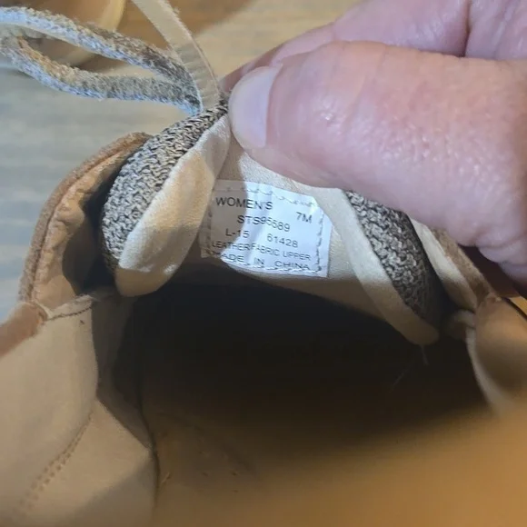 Sperry Women's Tan Boat Shoes - Picture 3 of 4